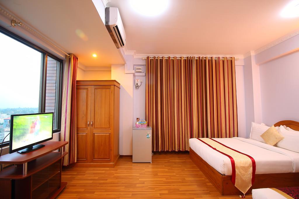 Hotel United Мандалай Экстерьер фото