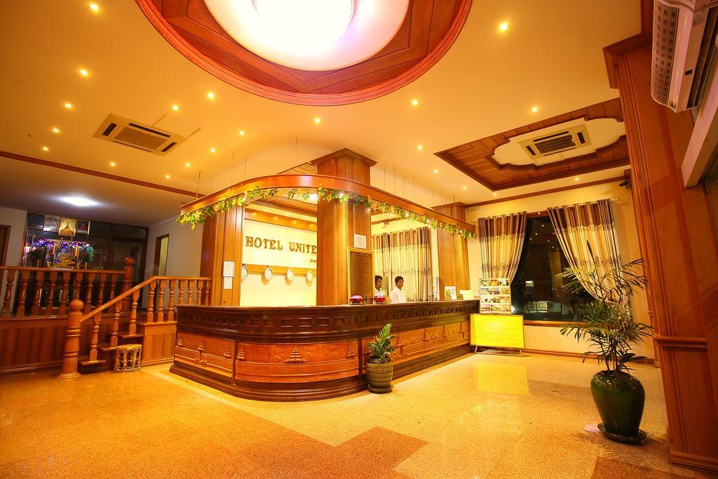 Hotel United Мандалай Экстерьер фото