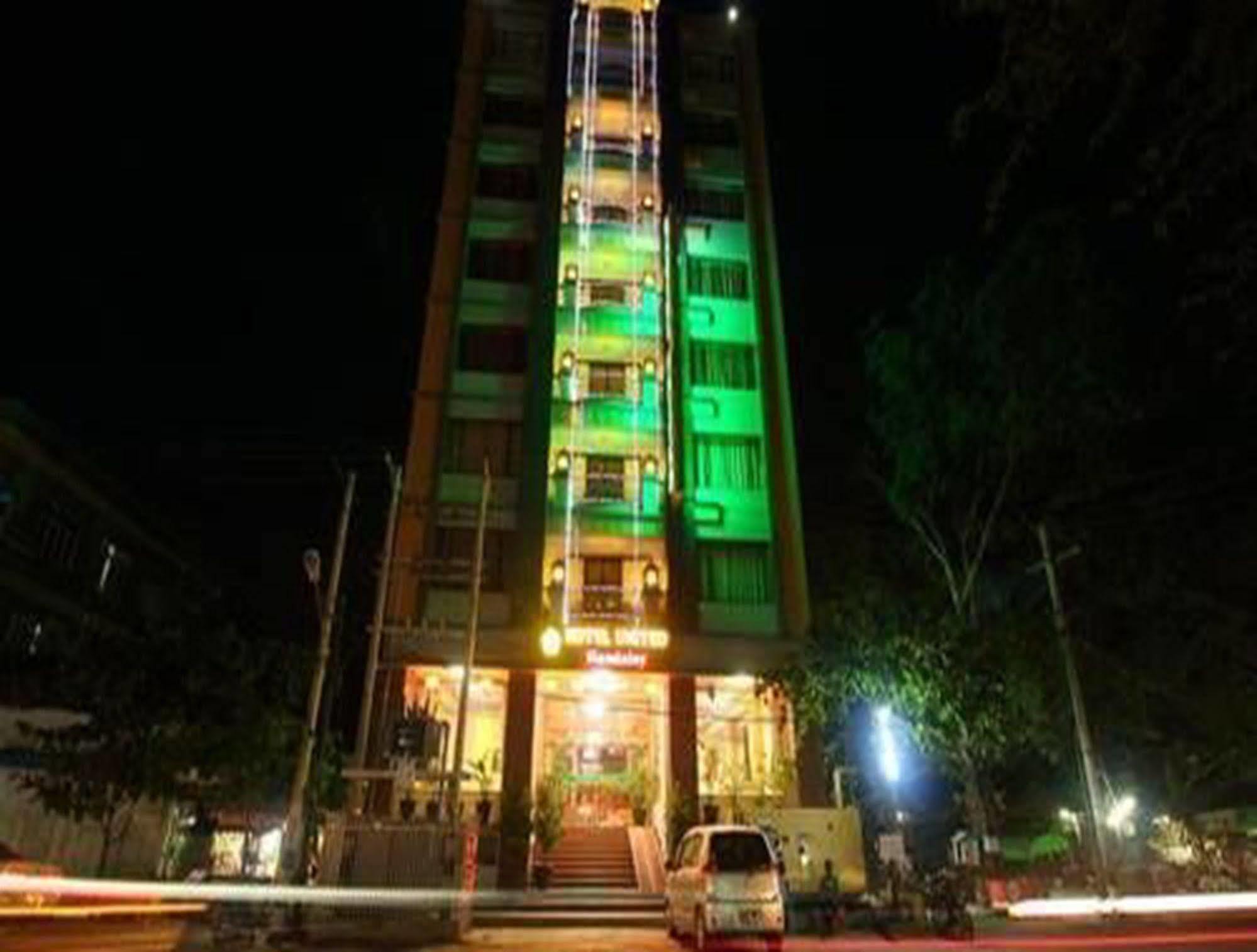 Hotel United Мандалай Экстерьер фото