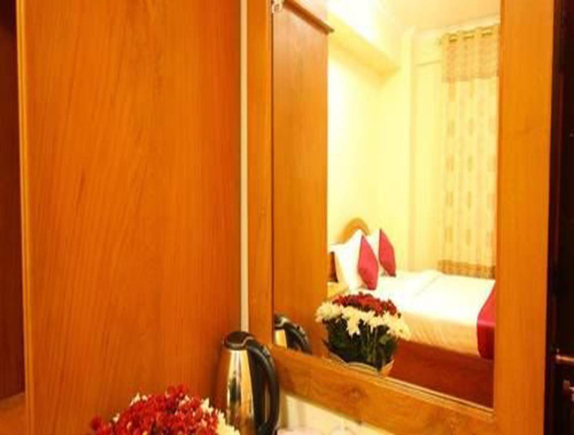 Hotel United Мандалай Экстерьер фото