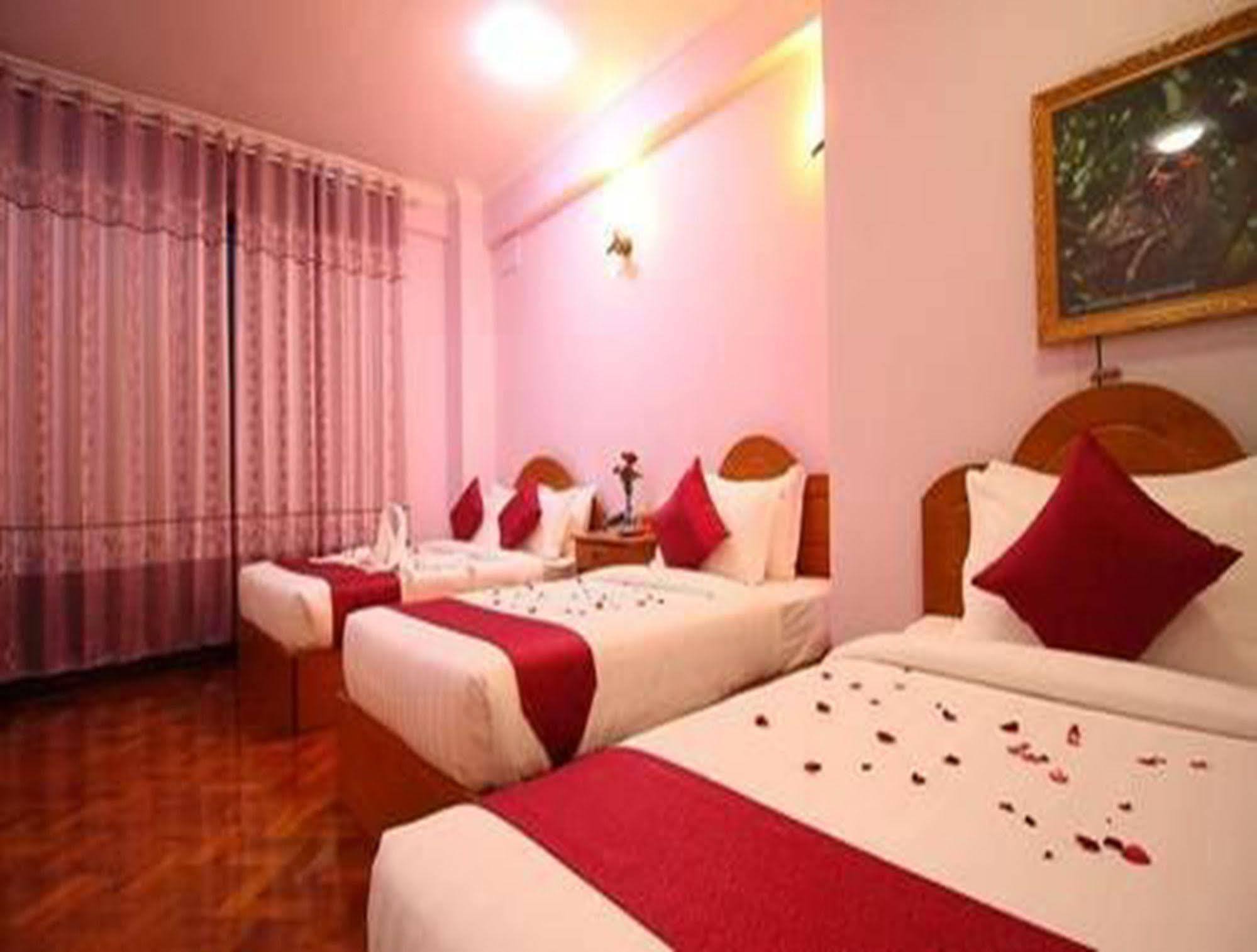 Hotel United Мандалай Экстерьер фото