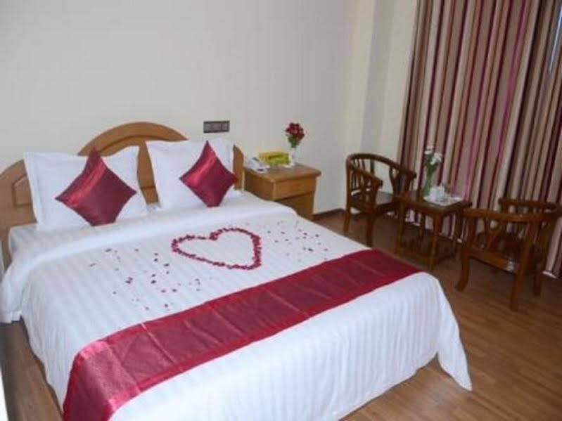 Hotel United Мандалай Экстерьер фото